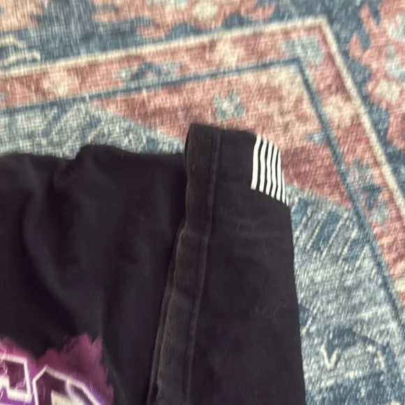 Darc Sport Wolves Distressed Tee - Picture 5 of 6